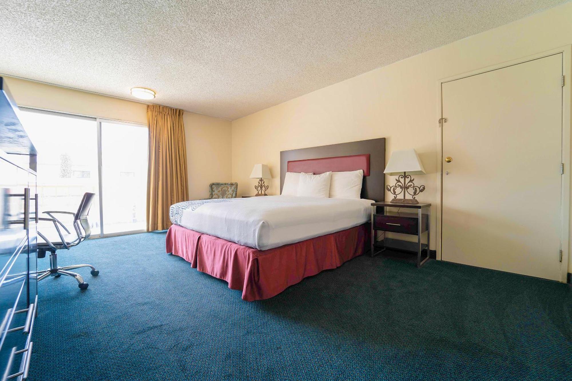 אינדיאו Royal Plaza Inn מראה חיצוני תמונה