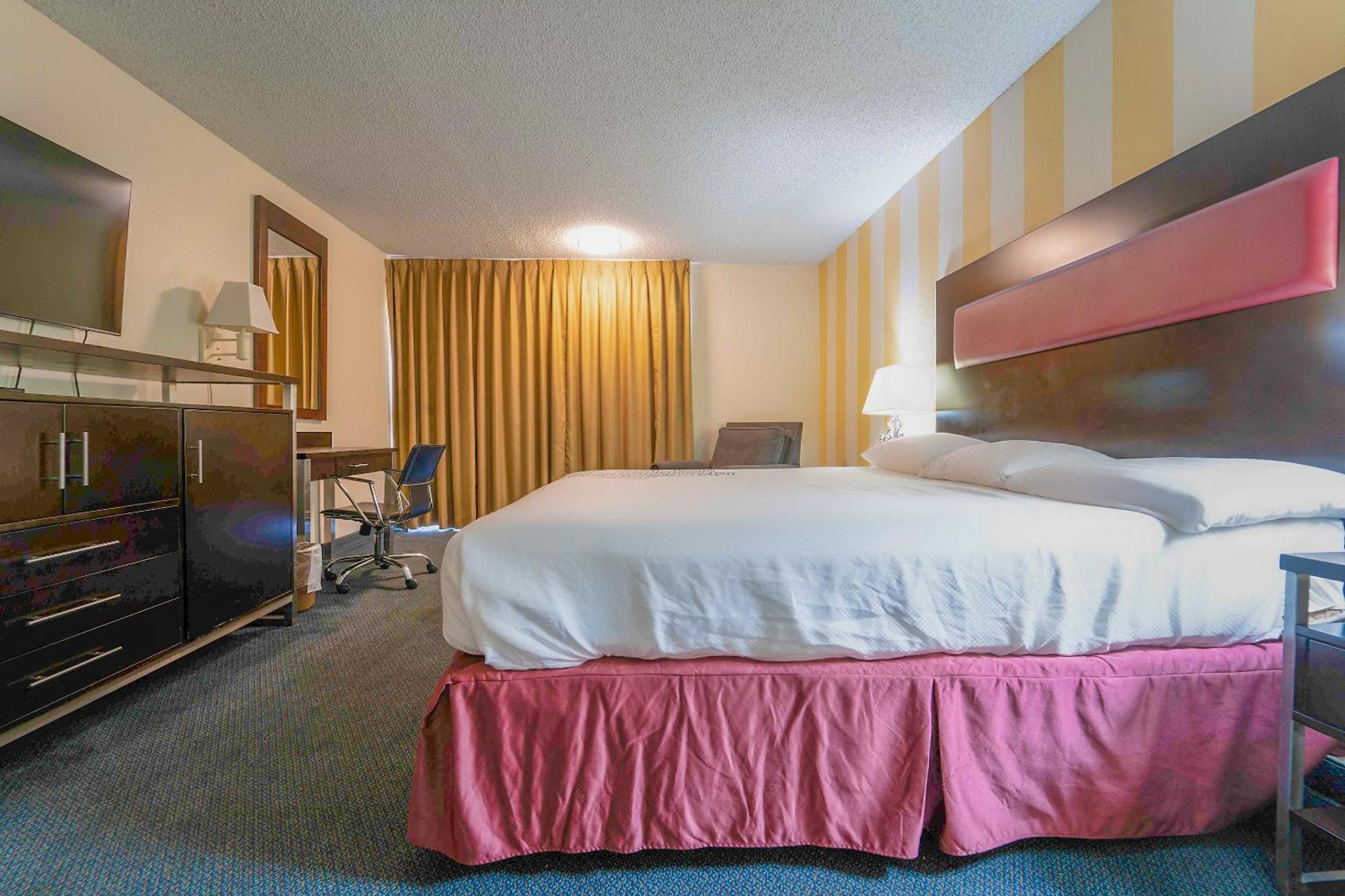 אינדיאו Royal Plaza Inn מראה חיצוני תמונה