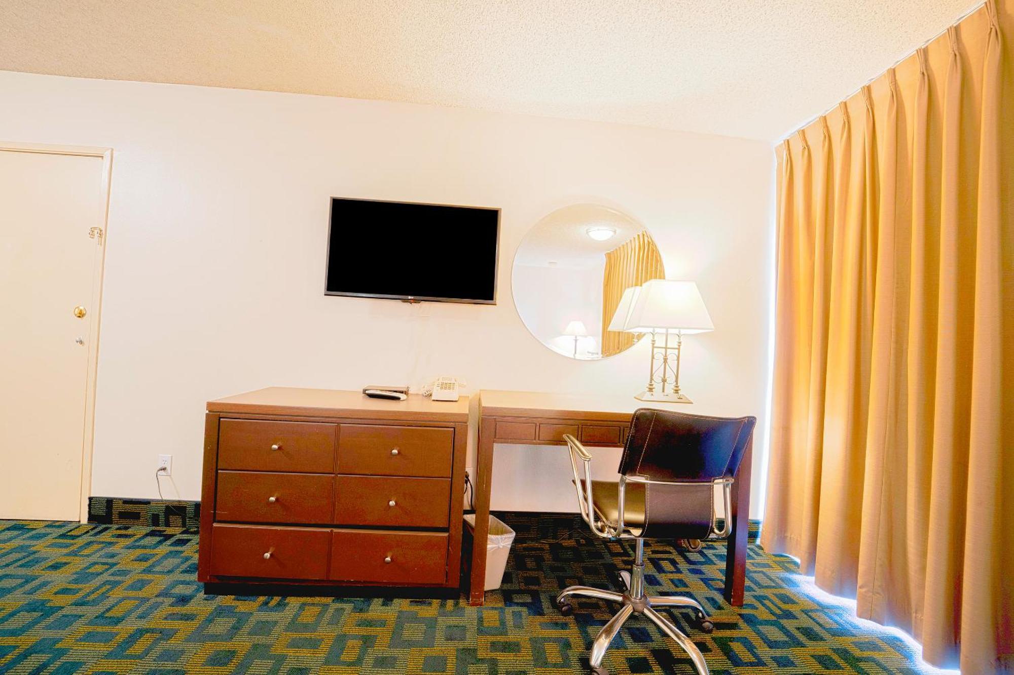אינדיאו Royal Plaza Inn מראה חיצוני תמונה