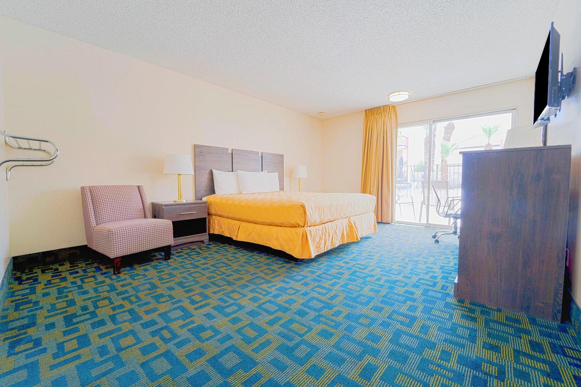 אינדיאו Royal Plaza Inn מראה חיצוני תמונה